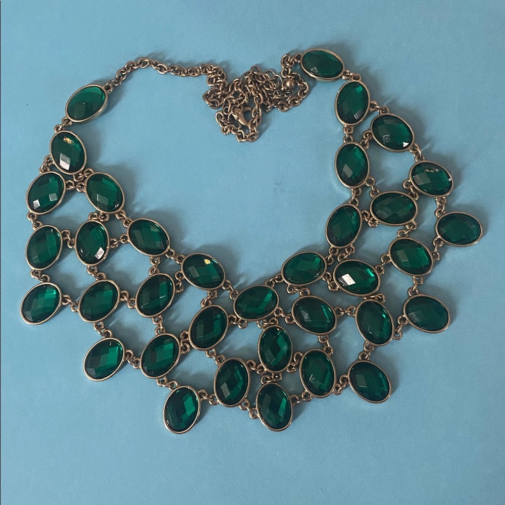Green Stone Bib Ncklace